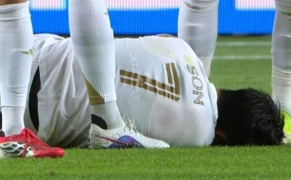 '큭큭큭' 손흥민, 아킬레스건, 심하게 찍혔는데 미친 건가...휴스턴 구단과 감독 모두 레드카드 판정에 불만 토로