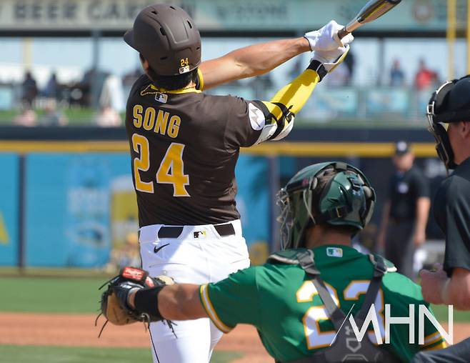 '수 읽힌' 송성문, 상대투수 '유인구'도 안 던진다…오클랜드전 2타수 1안타 타율 0.214