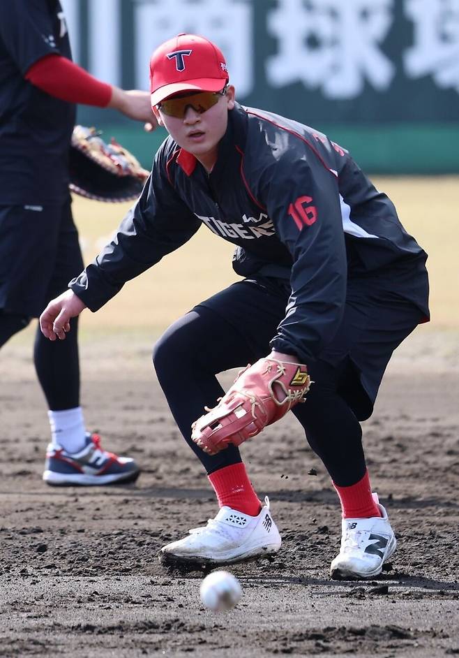 KIA에 마성의 매력이 있다… 한숨 쉬다가도 이 스윙은 못 참지, 김도영과 같이 대형 사고칠까