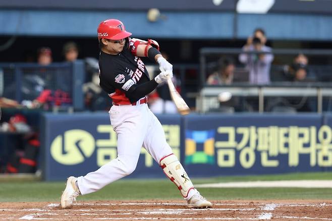 KIA에 마성의 매력이 있다… 한숨 쉬다가도 이 스윙은 못 참지, 김도영과 같이 대형 사고칠까