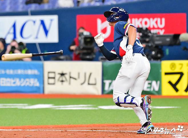 日 또또 무너졌다!…김도영, 방망이 던지며 좌중월 스리런 홈런 '쾅'→한국 2회 6-0 리드 [오사카 라이브]