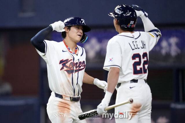 “김도영 나보다 더 잘 친다, 홈런치는 1번타자 무섭네요” 이대호 극찬…다저스에 오타니 있다면 한국에 1도영 있다