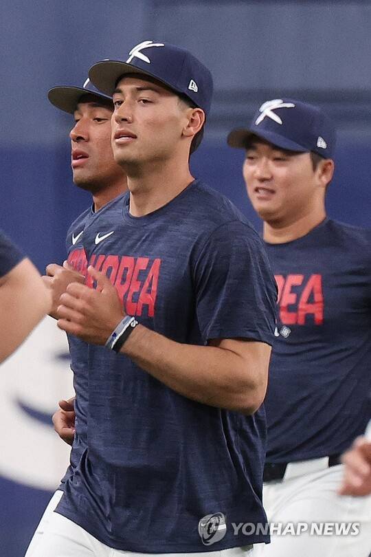 깨어난 위트컴, 5회초 솔로포 작렬… 한국, 오릭스에 7-3 리드(5회말)