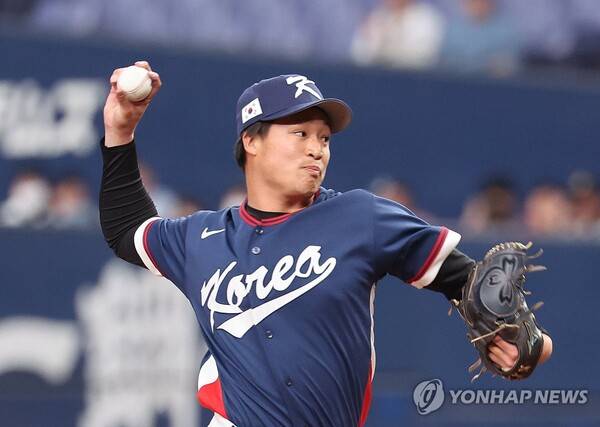 '이게 무슨 일이야' 日 선수가 평가전서 韓 유니폼 입고 등판한 이유