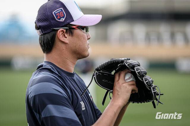 홈런-도루 2개씩 허용, 무너진 안경 에이스…엘빈-비슬리와 트리오 구축해야 하는데, 시즌에선 다를까