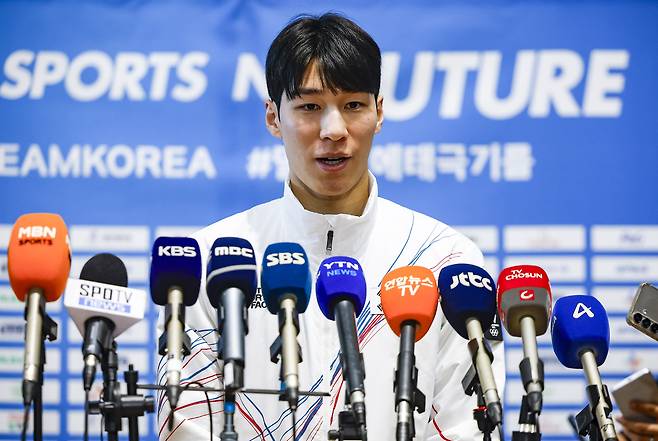 침묵 깬 황대헌, 많이 힘들었나…‘핵폭탄급’ 발언? 김연경·심석희 ‘응원’