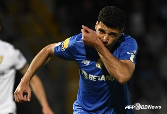 이란 축구 영웅 '전격 참전 선언' 타레미