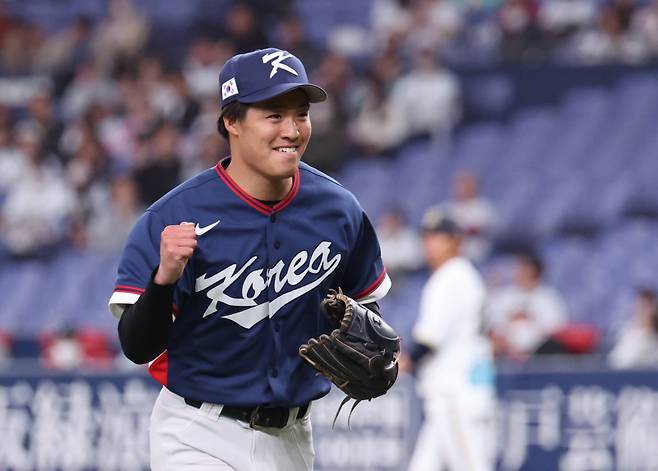 '가슴에 KOREA, 모자엔 태극마크' 일본 독립리그 투수가 왜 대표팀 승리 책임졌나 [WBC 이슈]