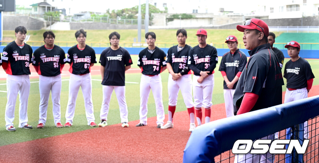 KIA 구할 귀인 누구일까...꽃감독은 왜 새로운 우익수 학수고대하나 [오!쎈 오키나와]