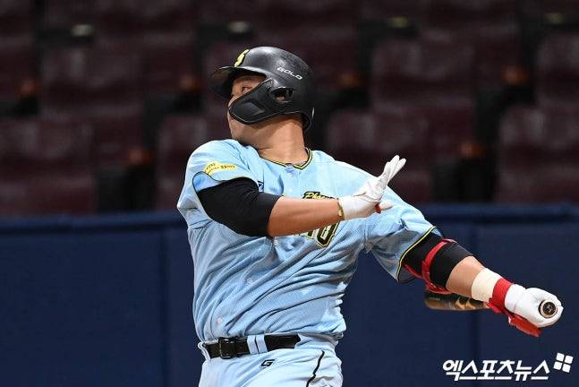 '한동희 대체 언제 와?' 롯데 팬 18개월 '곰신' 만든 퓨처스 폭격기, 성원에 응답했다