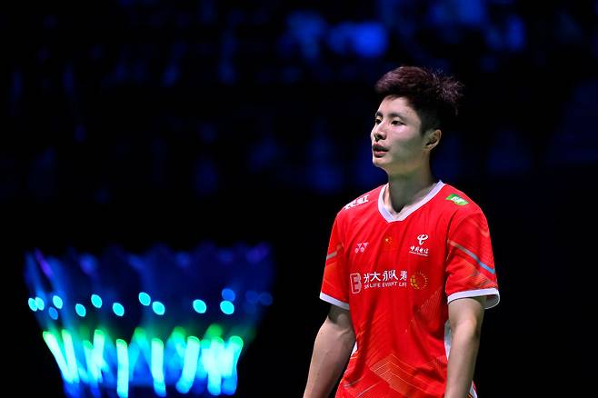 ‘중국 배드민턴 멘붕’ 남 단식 1위 시위치, 전영오픈 1회전 탈락···천위페이, 안세영 2연패 저지 도전