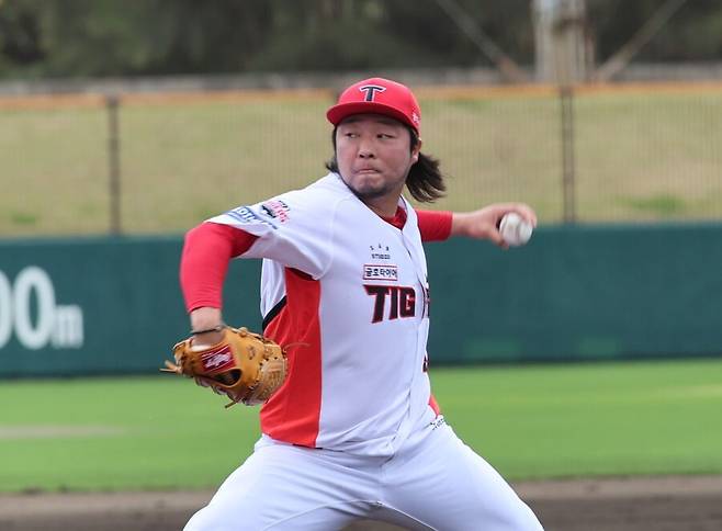 정우람 기록 한 번 깨보겠다… KIA에 ‘셀프 노예’ 선언 선수가 있다? 마음은 아직 '야구 소년'이다