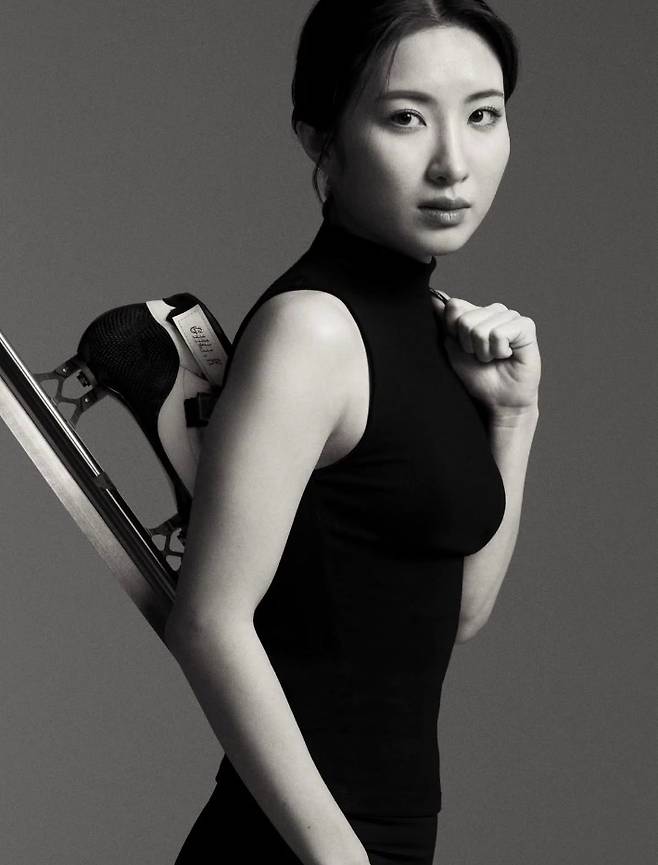 김길리, 스케이트화 메고 샤넬 화보 등장