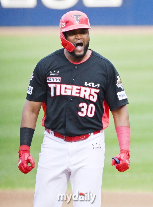 아니, KIA 출신 테스형이 왜 거기서 나와…WBC 우승 넘본다, ML 초호화군단 도미니카에서 살아남는 법