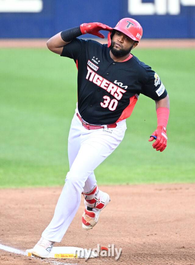 아니, KIA 출신 테스형이 왜 거기서 나와…WBC 우승 넘본다, ML 초호화군단 도미니카에서 살아남는 법