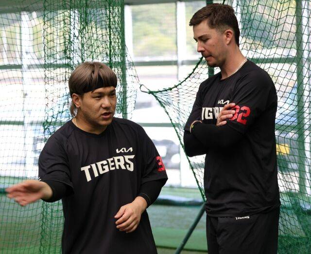 “옛날 느낌 나온다 (김)선빈이” KIA 코치의 감탄, 노쇠화? 젊은 내야수들의 멘토…물러날 때가 아니다