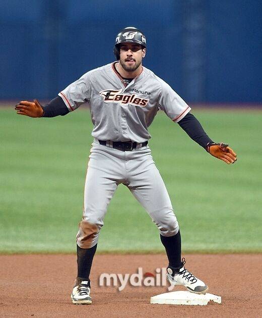 이런 선수가 어떻게 한화에서 뛰었나, 오타니+1조원의 사나이+양키스 캡틴 소환하다니…