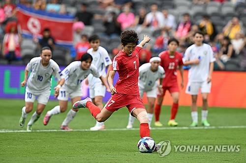 북한 19-1 우즈벡…베일 벗은 北, 여자아시안컵서 '압도적 화력'→중국 제치고 B조 단독 선두