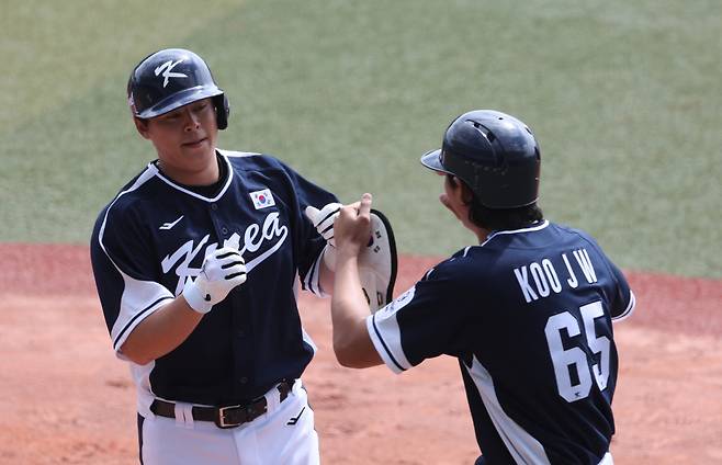 한국야구 얼마나 초강력 타선이길래…한화 307억 거포 설 자리가 안 보인다