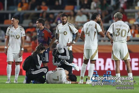 [오피셜] 손흥민 '살인 태클→아킬레스건 부상→퇴장 불복·시간 지연 논란' 일으킨 휴스턴 수비수, 결국 벌금 징계 확정