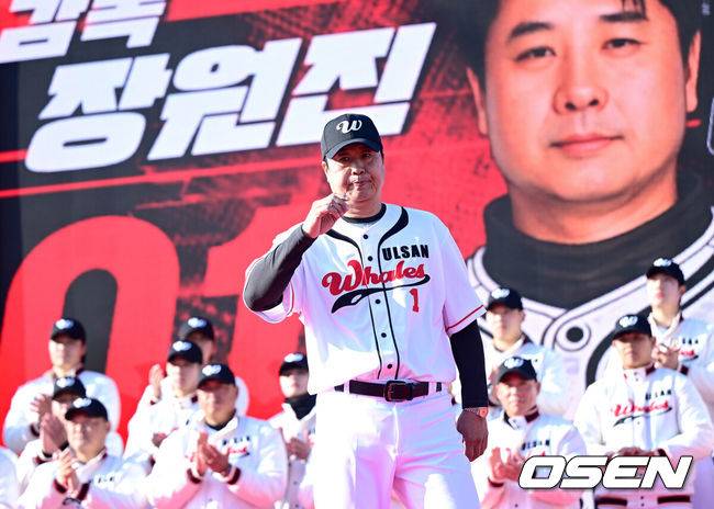 “충북에 프로야구 2군팀 창단해야” 전 한화 감독 제안…돔구장 필요성까지