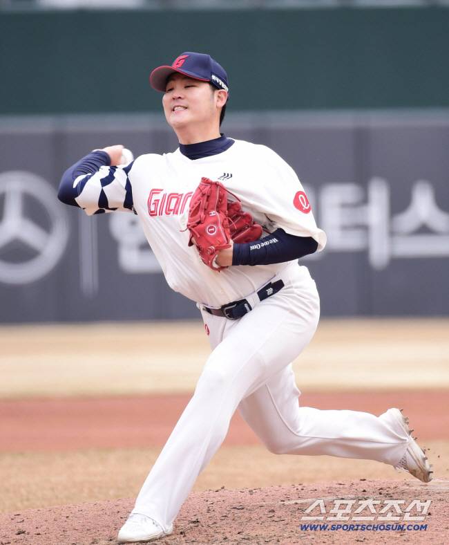 4명 빠져도 안 쓴다 → '그 이름' 나오자 분위기 싸늘..