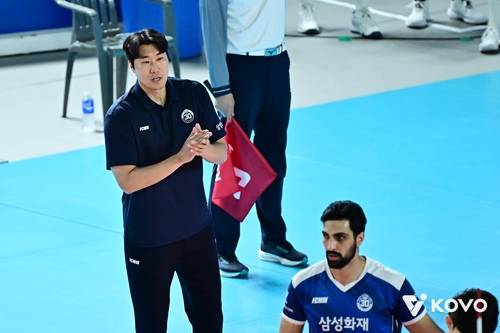 프로배구 '감독대행 체제' 4개 구단, 새 사령탑 선임 언제쯤