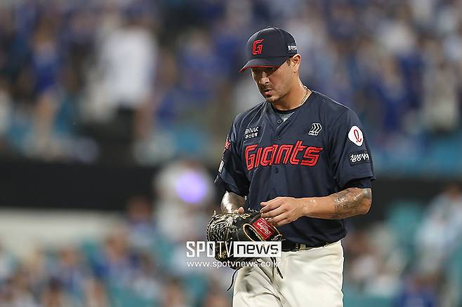 이러면 롯데 팬들 혈압 오르는데… 롯데 폭망시킨 금지어, 미국에서 호투라니 ‘ABS 수혜자’