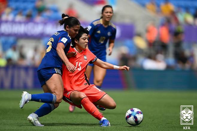 골골골골골골! '비즈니스석 논란' 지운 탁월한 경기력...신상우호, 필리핀전 3-0 압승→로테이션 대성공[여자아시안컵 리뷰]