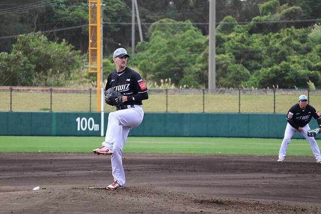 “저 선수 통할까” KBO 관심 받는 이 선수, KIA 타선 묶었다… “제구력에 자신 있다” 호언장담