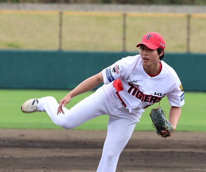 KIA '80억 FA 보상선수' 148㎞ 쾅! 무실점 피칭 '기대감 UP', 투수 7명 동원 '연습경기 성적' 어땠나