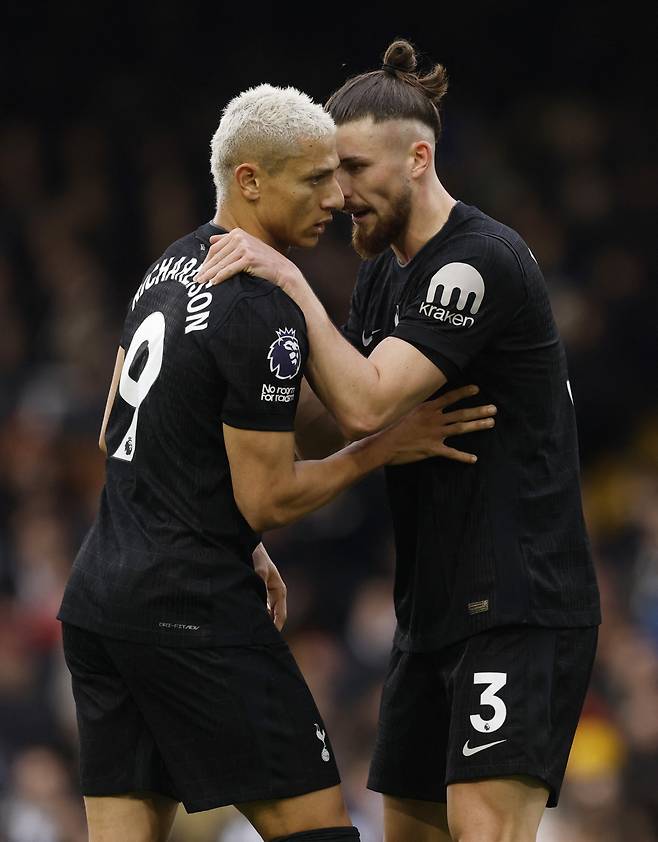 손흥민 390억 팔고 4000억 날라갈 위기...토트넘 대통곡 사태, 진짜 온다 '2부 강등 최대 위기'