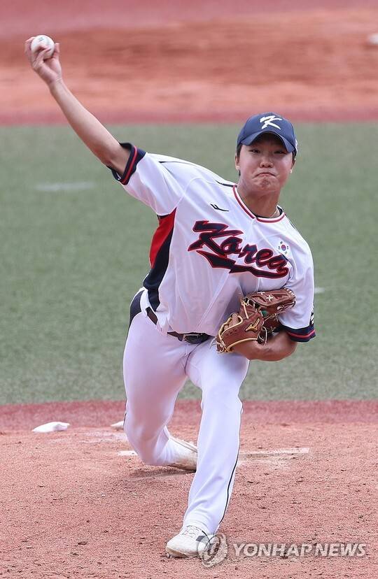 '3점포 허용' 19세 막내 정우주, 첫 국제대회라 잔뜩 겁먹었다 [한국-체코]