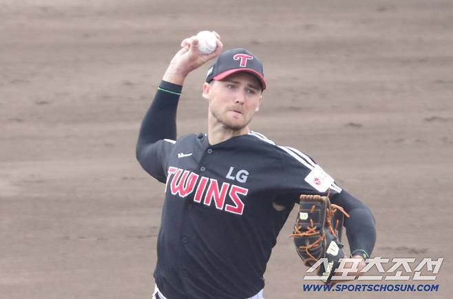 경기도 좋지만 일단 선수보호. 강풍에 7이닝 단축. 25구에 이닝 종료. 8연속 출루 삼성, 이재원 투런포 LG에 8-4 승리