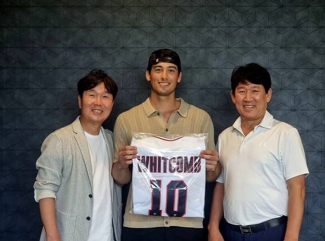 '어머니 나라에 안긴 승리' KBO가 차출에 공들인, 한국계 위트컴 체코전 '압도적' 2홈런 [WBC 도쿄]