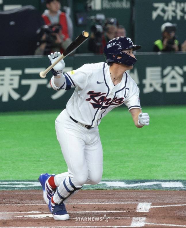 '천만다행!' 잔디에 넘어진 이정후, 발목 상태 OK