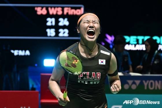'파죽의 34연승' 안세영, 37분 만에 대만 린샹티 잡고 '전영오픈 8강행'... 韓 단식 최초 '2연패' 역사 쓴다