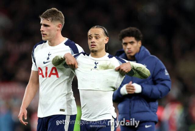 '유로파리그 우승→챔피언십 강등'…BBC 직격탄, 토트넘 강등 경고 '형편없는 경기력'