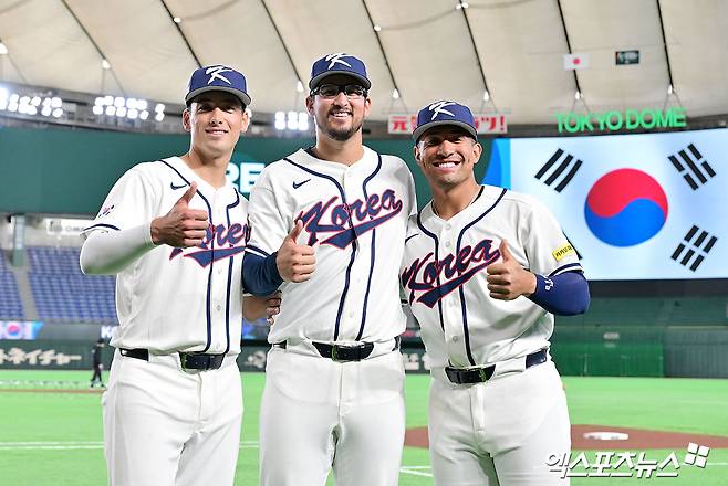 '이런 韓 효자가 있나' 위트컴, 한국인 어머니 눈앞 연타석 홈런 '쾅쾅'→