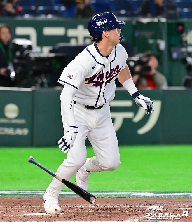 '이런 韓 효자가 있나' 위트컴, 한국인 어머니 눈앞 연타석 홈런 '쾅쾅'→