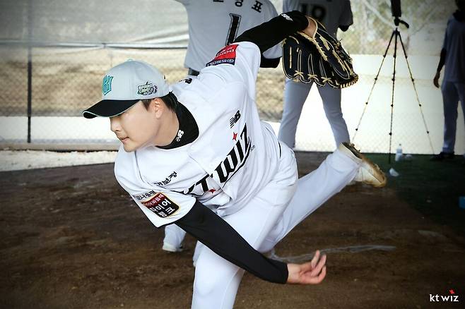 강백호 이적 아쉬움 지워지나… ‘벌써 150㎞’ 레전드 투수도 놀란 구위, 한화 후회하게 할까