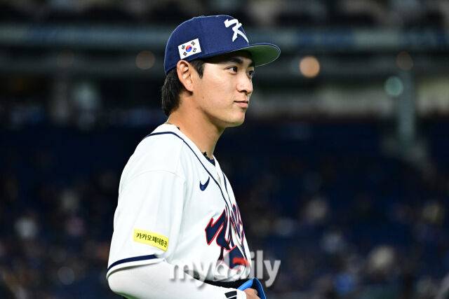 '아뿔싸' 이정후 발목이 꺾였다, 한일전 앞두고 현 상태는?