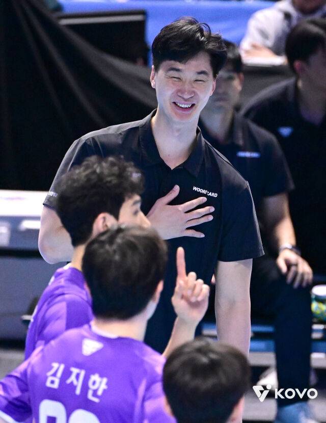 '진짜 기적이다, 박철우 놀랍다' 1위팀 또또또 잡았다, 우리카드 4위 점프…알리+아라우조 47점 폭발, 3위 꿈 아니다 [MD인천]