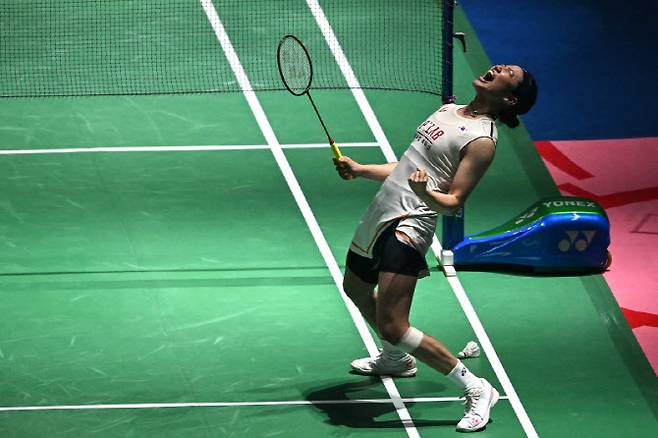 배드민턴 안세영, 전영오픈 8강 39분 만에 정리... '천위페이와 4강'