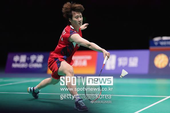 전영오픈 대형사고…中 대서특필 “세계 랭킹 1위 탈락” 안세영 소식 아니라 다행, “혼합 복식 랭킹 1위 역전패로 짐 싸” 펑옌저-황둥핑 조 집중보도