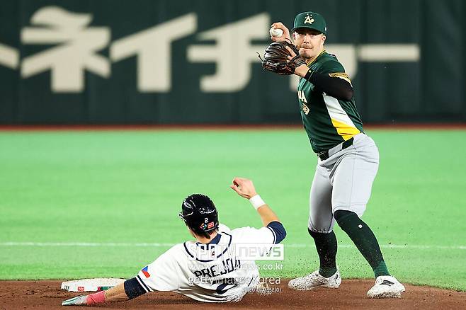 'KIA 80억 안 써도 함박웃음' 단돈 2억에 데려온 국가대표 유격수 일낸다…WBC 호주 돌풍 핵심전력