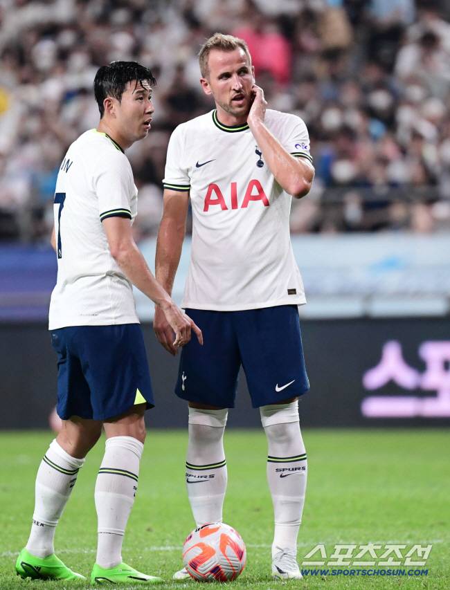'누가 토트넘을 이 지경으로 만들었나' 英 BBC의 냉혹한 비판, '453골' 합작 '손케 듀오'를 판 경영진의 오판이다