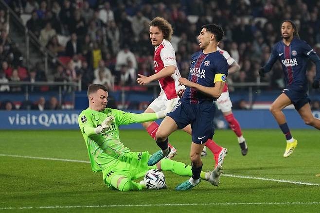 ‘초비상’ 이강인 ‘교체 투입+30분 활약’ PSG, 모나코에 1-3 패···리그 1위 자리 위태롭다[리그1·리뷰]