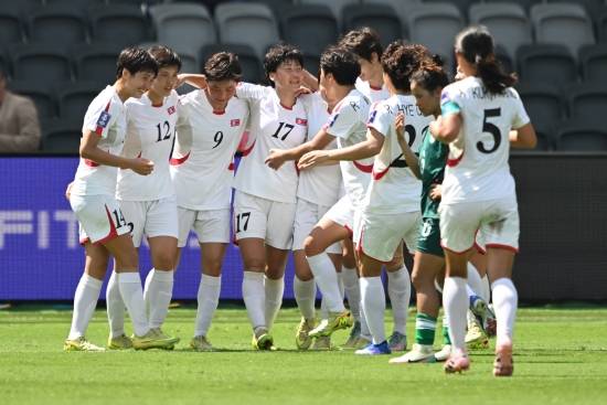 북한 31-0, 이런 게 공포? '퍼펙트 게임' 완성…여자아시안컵 방글라데시 5-0 대파→중국과 1위 결정전