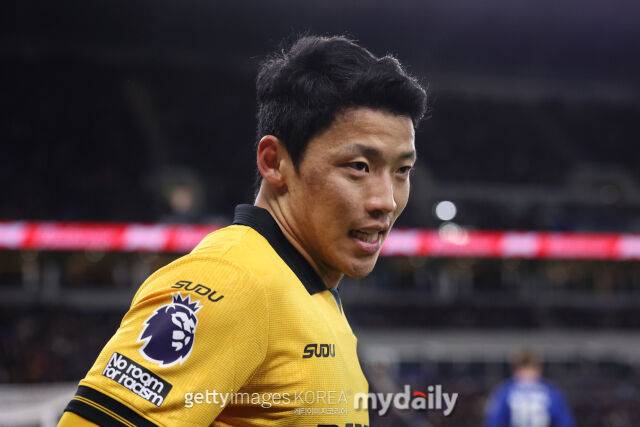 황희찬, 리버풀 상대로 시즌 3호골 폭발…울버햄튼은 FA컵 16강서 탈락